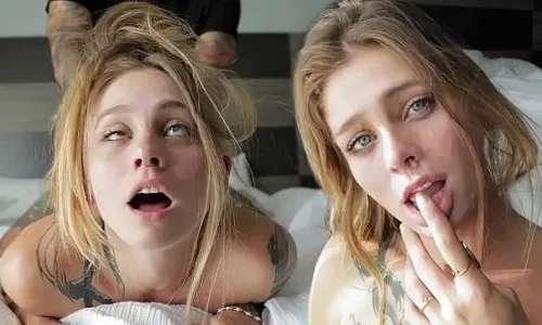 Mulher tomando banho pelada rebolando gostoso na ducha